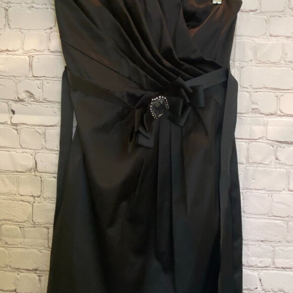 Party Little Black Dress with Jewel - Picture 4 of 5